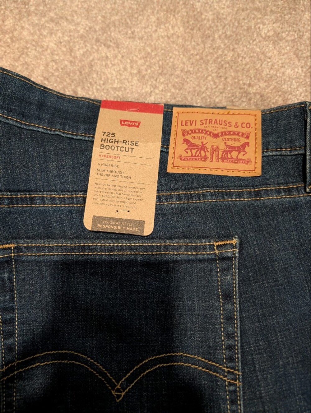 Levi's Women's 725 High Rise Boot cut Jean Size 26W Short NWT - Picture 7 of 7